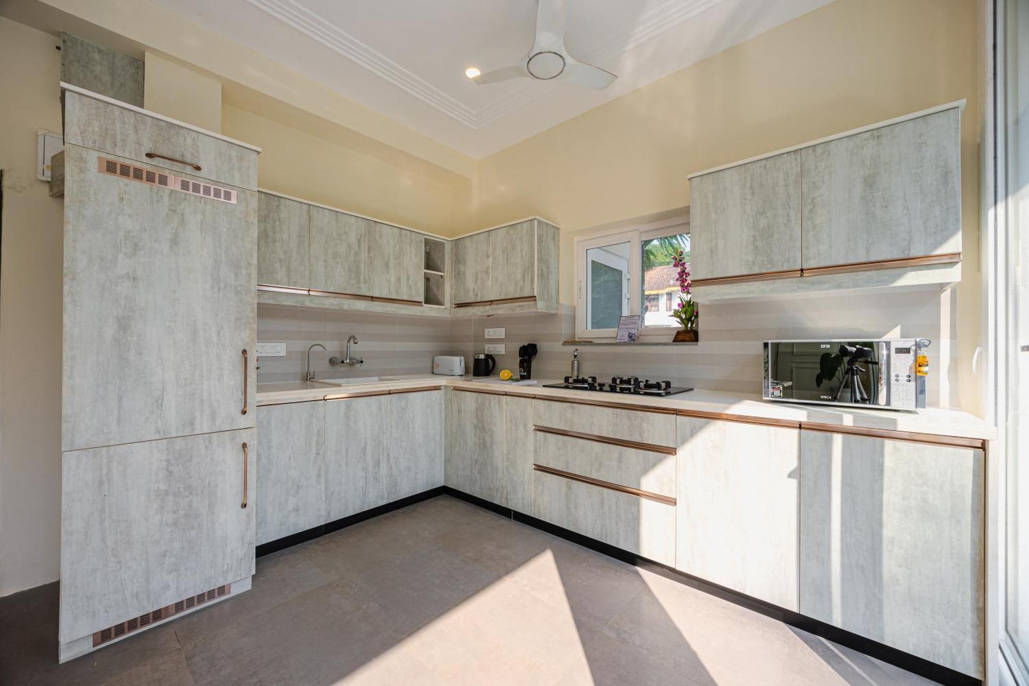 Elivaas 4 Bhk Villa Near Beach With Private Pool & Bar - Casa Boa Vida Candolim Exterior photo
