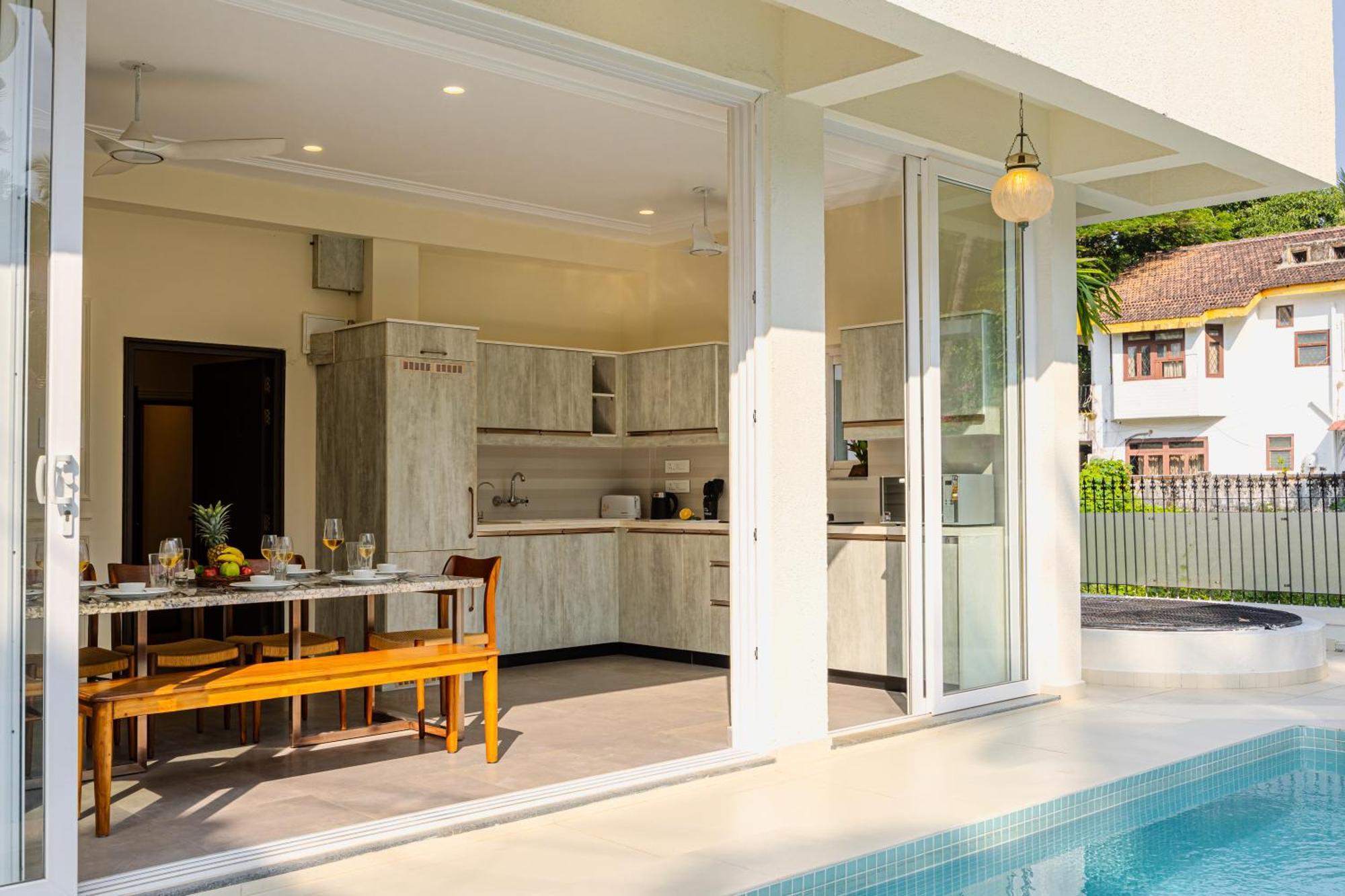 Elivaas 4 Bhk Villa Near Beach With Private Pool & Bar - Casa Boa Vida Candolim Exterior photo