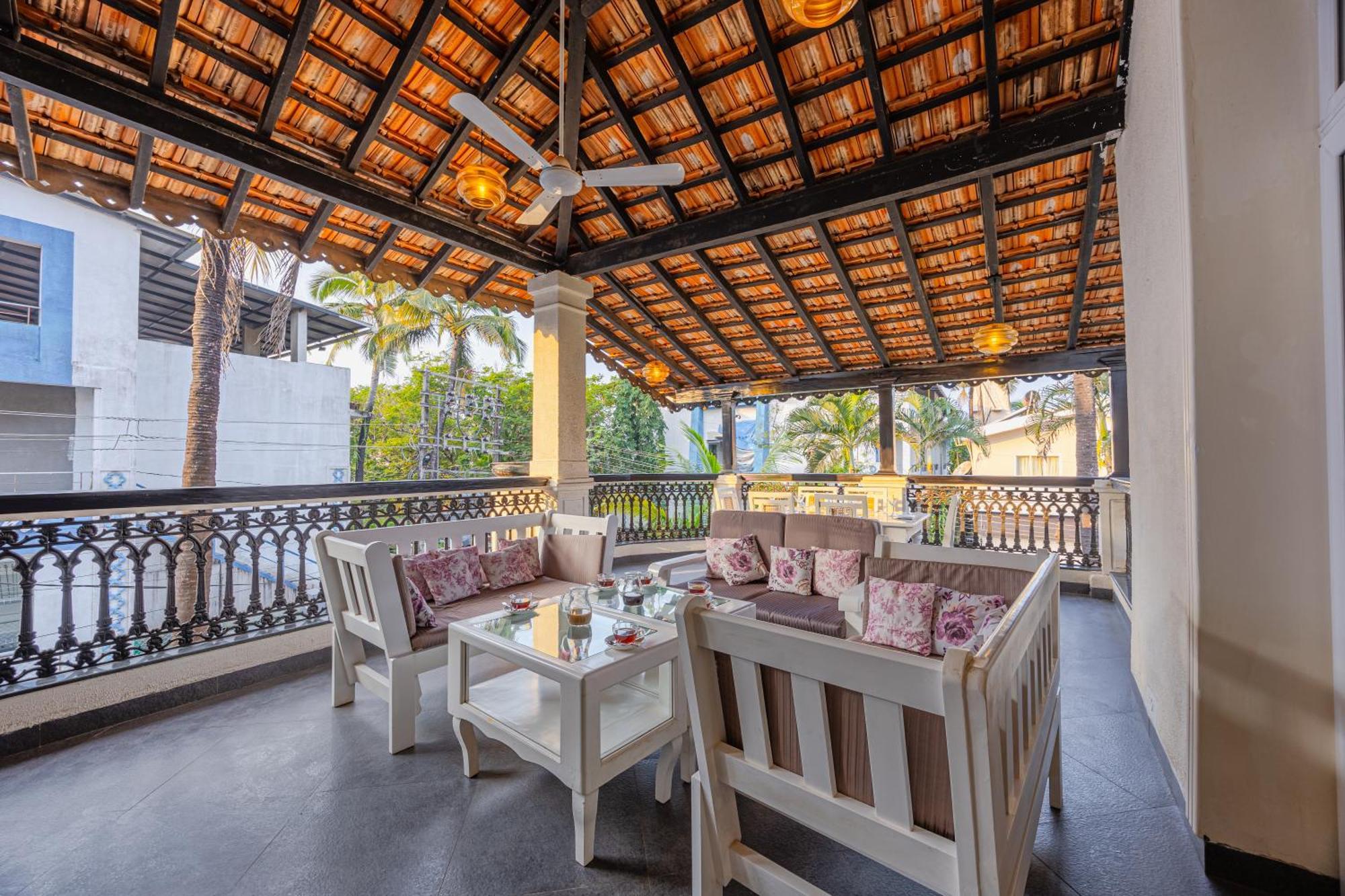 Elivaas 4 Bhk Villa Near Beach With Private Pool & Bar - Casa Boa Vida Candolim Exterior photo